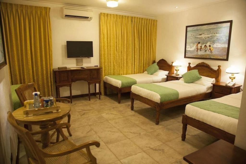 Hotel Felicidad Vigan Exterior photo