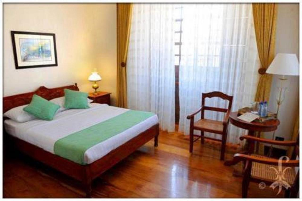 Hotel Felicidad Vigan Room photo